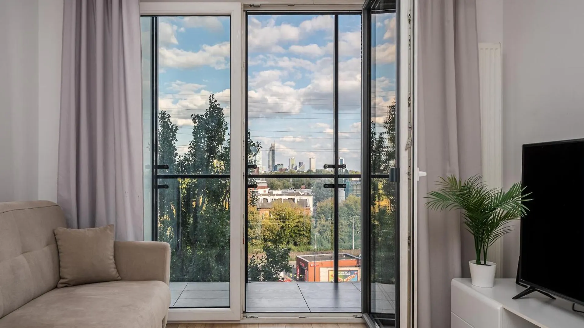 Prymasa Tysiaclecia 83A By Perfectapart 529 Garaz Warsaw Poland